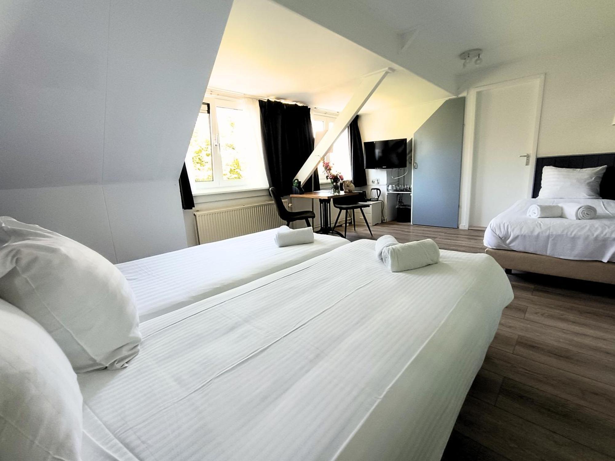 Hotel Den Burg - Digital Access المظهر الخارجي الصورة