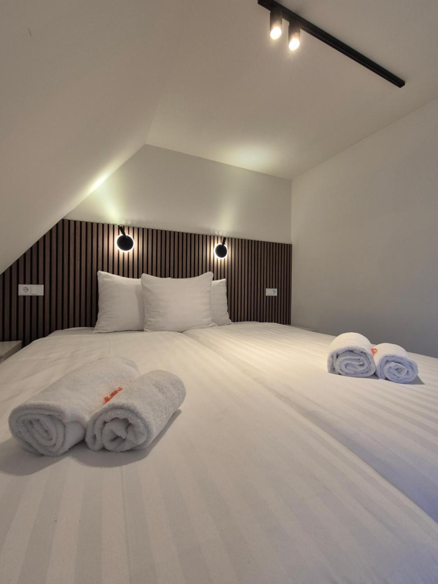 Hotel Den Burg - Digital Access المظهر الخارجي الصورة
