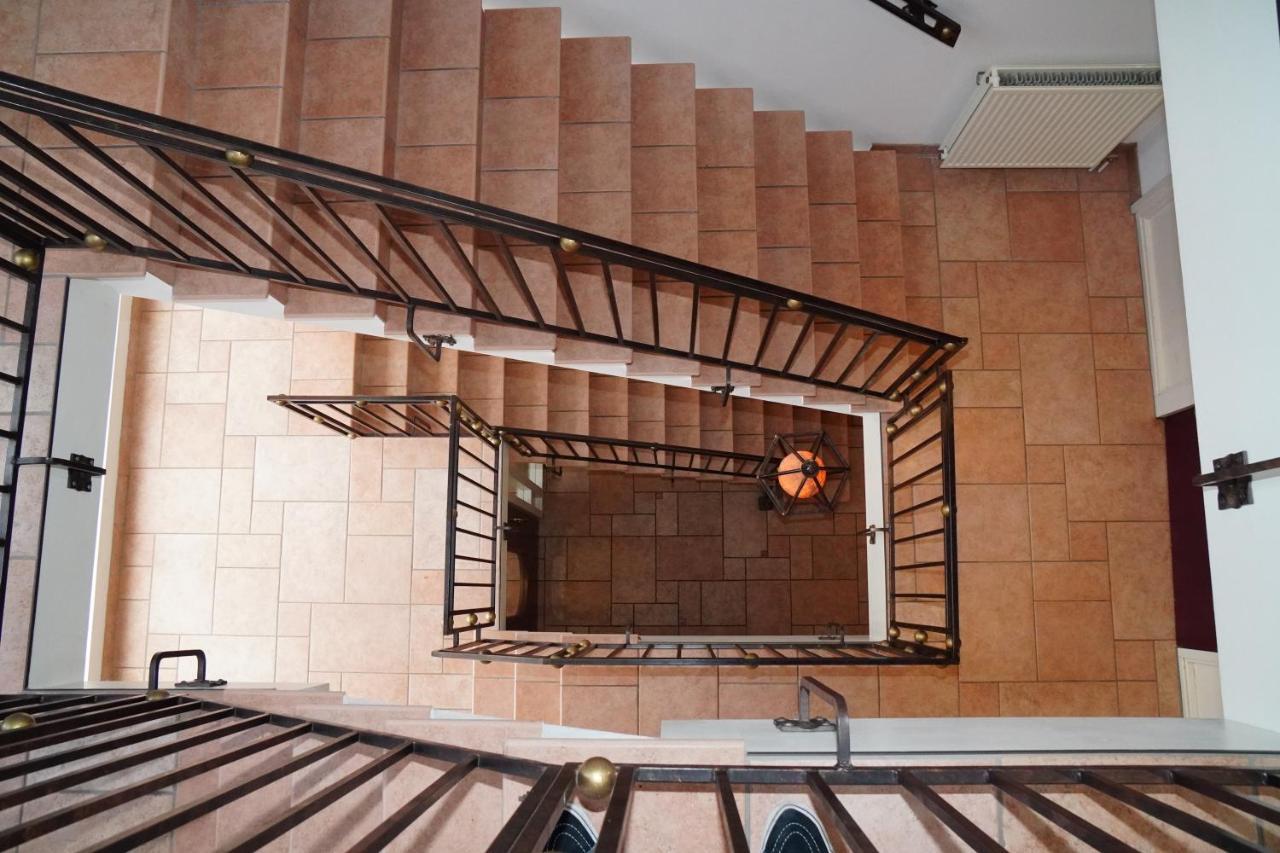 Hotel Den Burg - Digital Access المظهر الخارجي الصورة